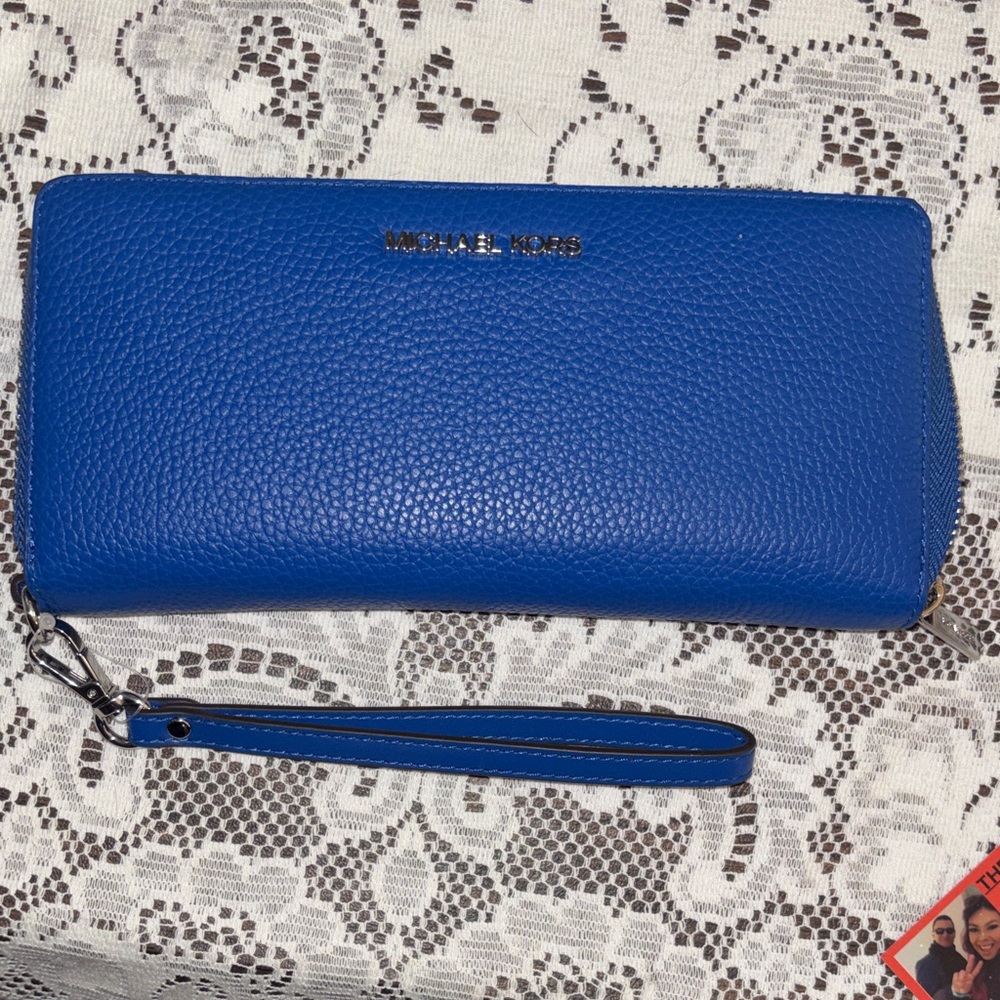 Michael kors 🆕 mk galaxy blue Large Pebbled Leather Continental Wallet